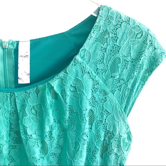 Alya Lace Cap Sleeve Fit & Flare Mini Dress Size S Romantic Going Out Wedding - Picture 4 of 8